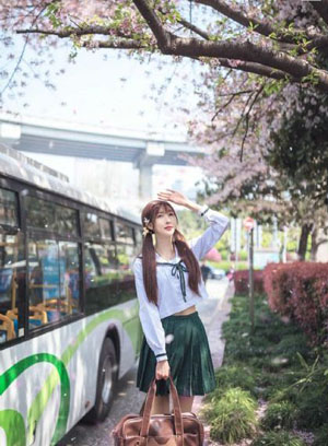 在教室伦流澡到高潮H爽视频动漫_BD韩语电影全集观看