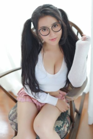 我与娇妻恩人三P_720动漫在线观看